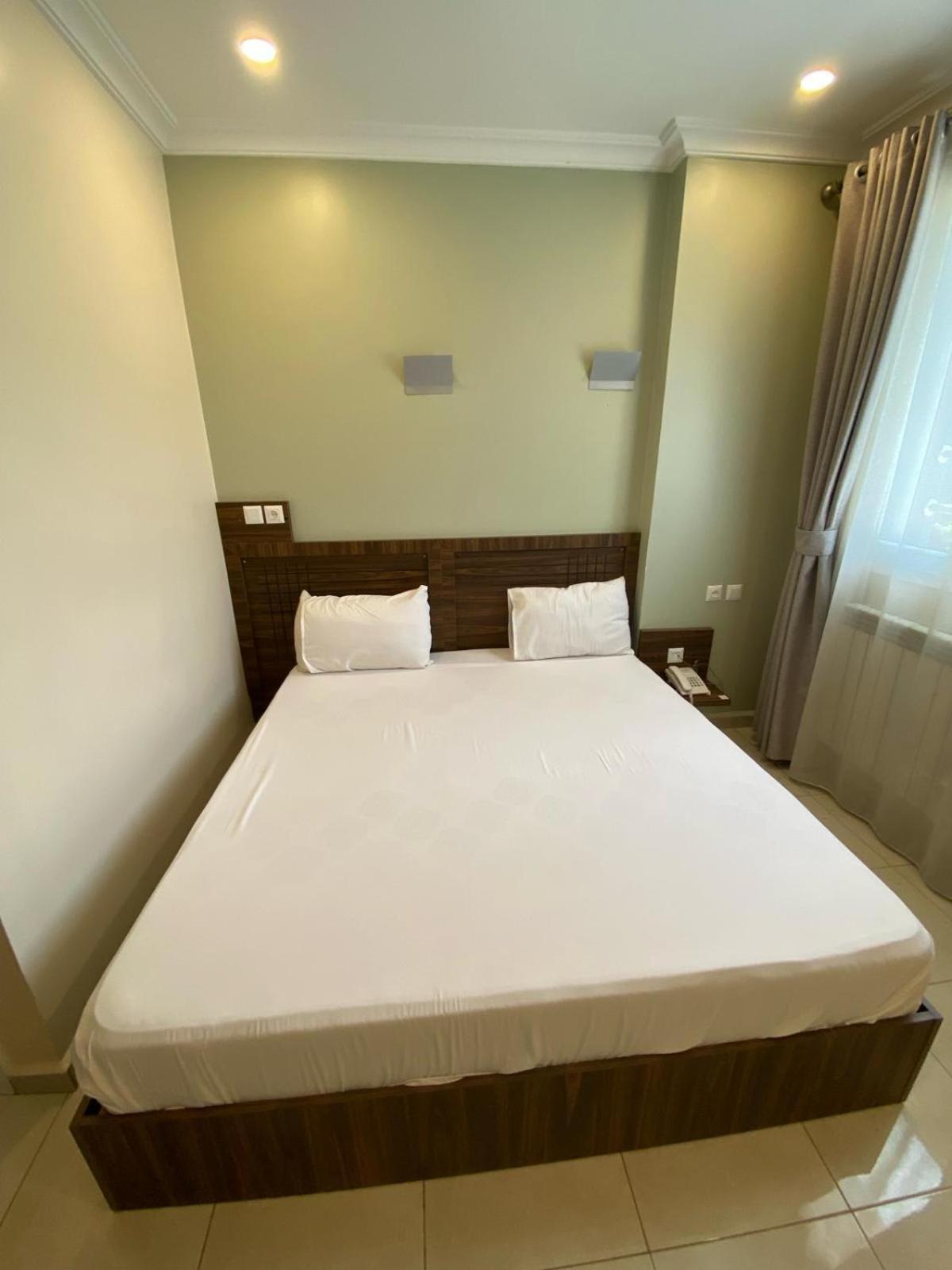 Hotel Borsa Saint-Arnaud Екстериор снимка